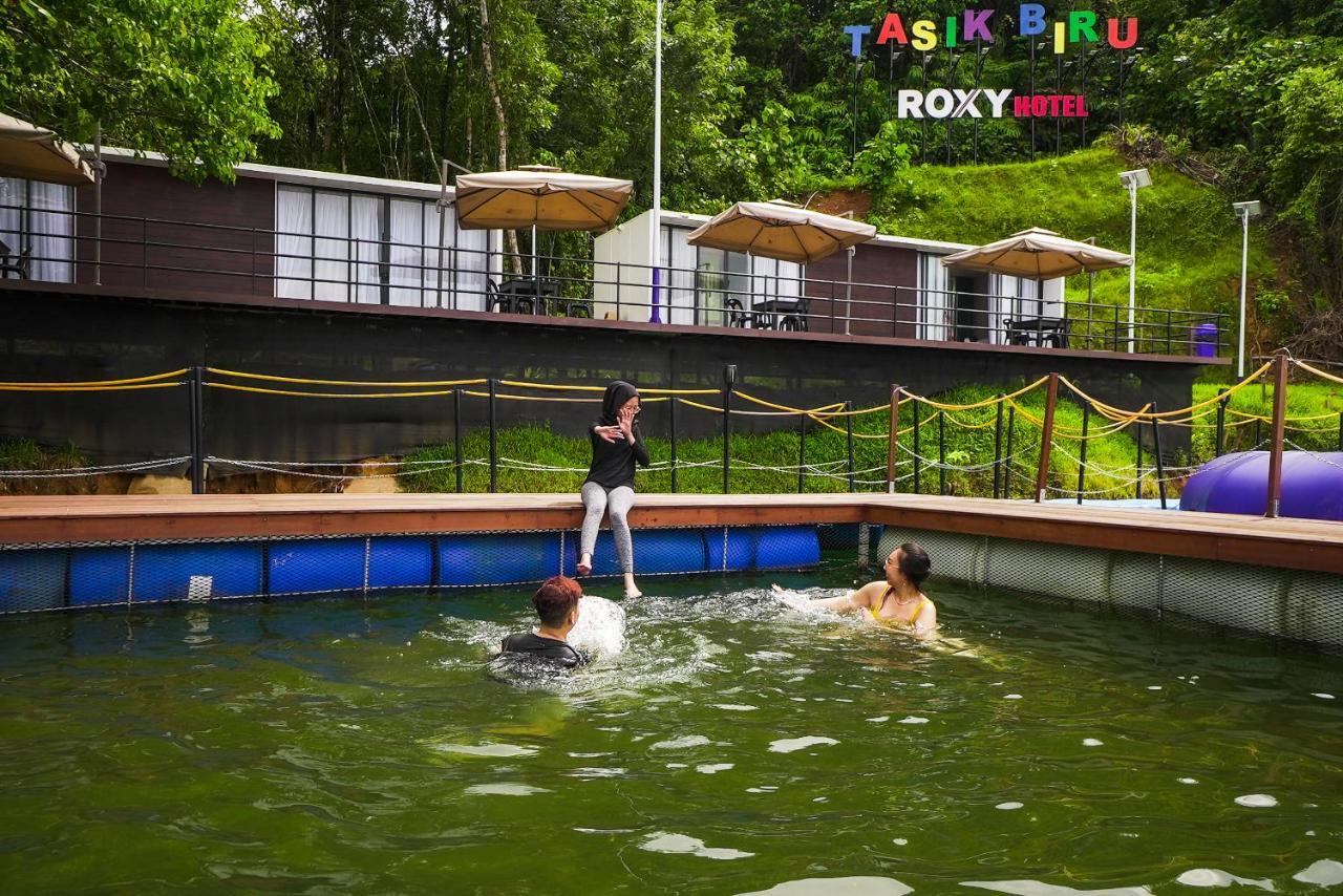 Roxy Tasik Biru Resort City Bau Exteriör bild