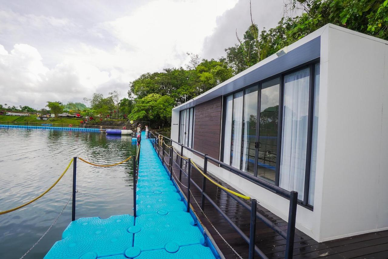 Roxy Tasik Biru Resort City Bau Exteriör bild