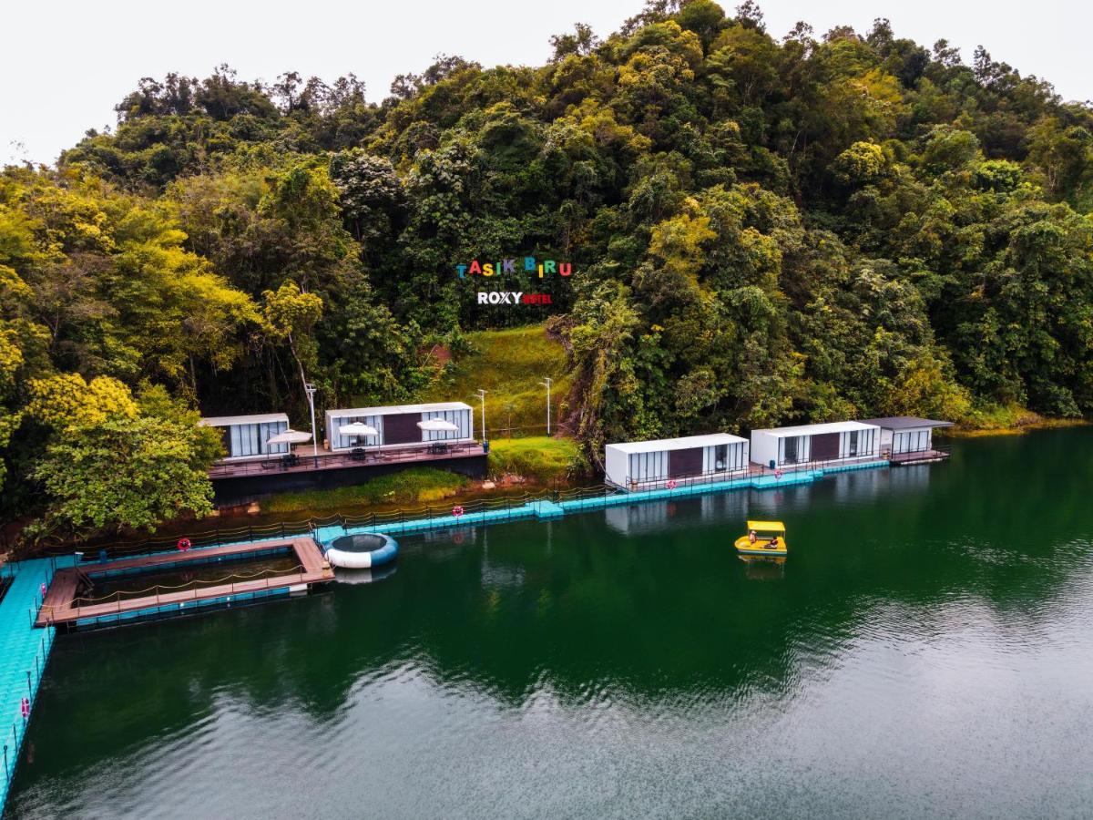 Roxy Tasik Biru Resort City Bau Exteriör bild