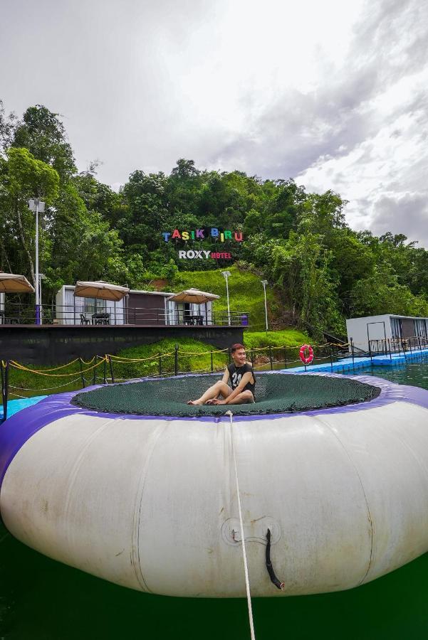 Roxy Tasik Biru Resort City Bau Exteriör bild