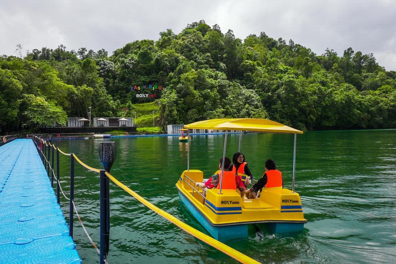 Roxy Tasik Biru Resort City Bau Exteriör bild