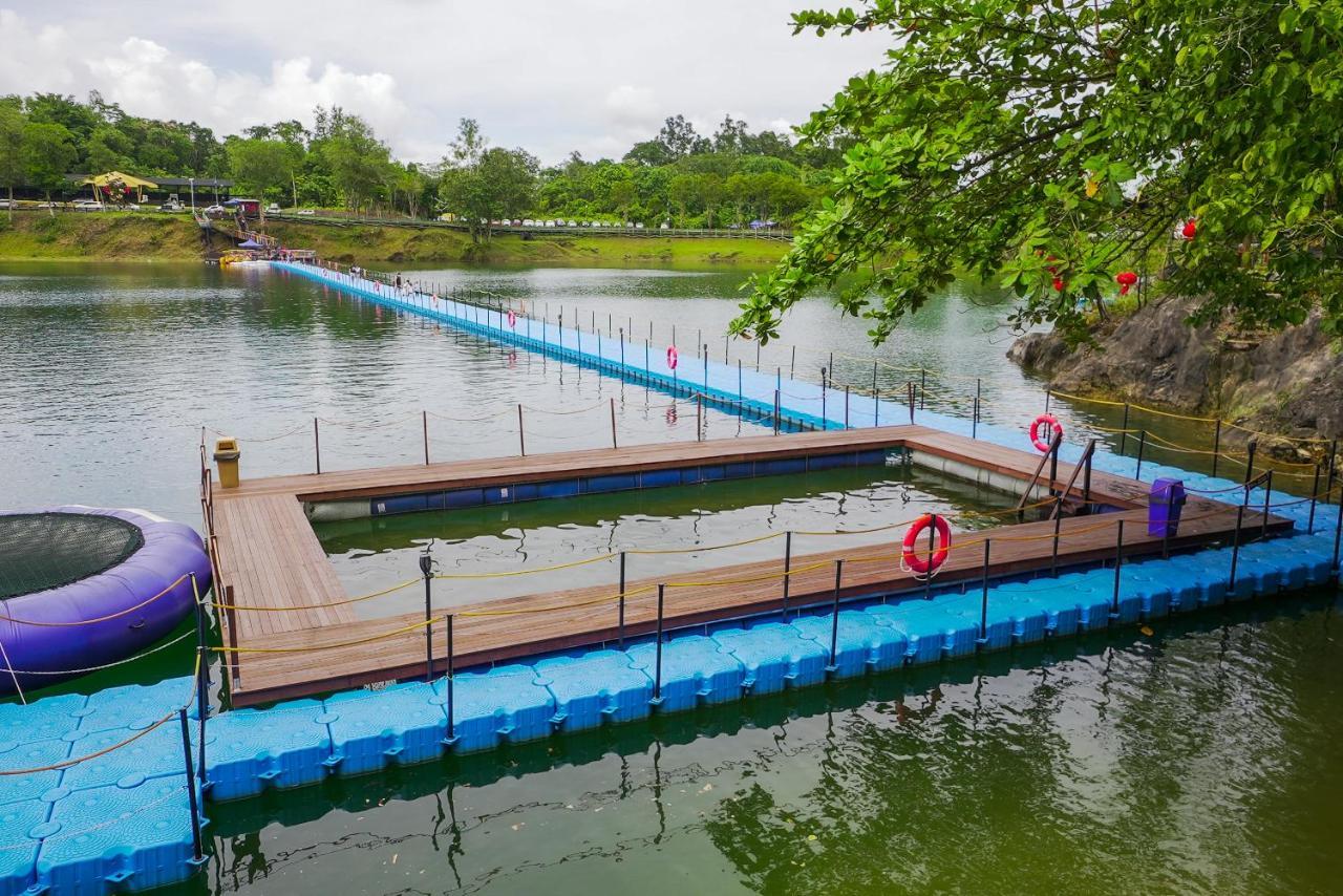 Roxy Tasik Biru Resort City Bau Exteriör bild