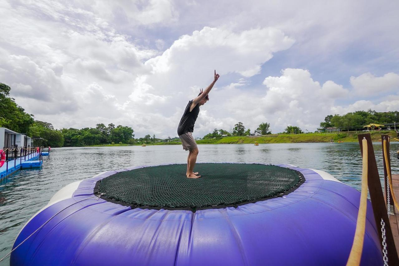 Roxy Tasik Biru Resort City Bau Exteriör bild