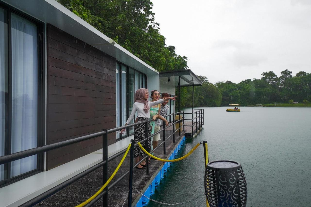 Roxy Tasik Biru Resort City Bau Exteriör bild
