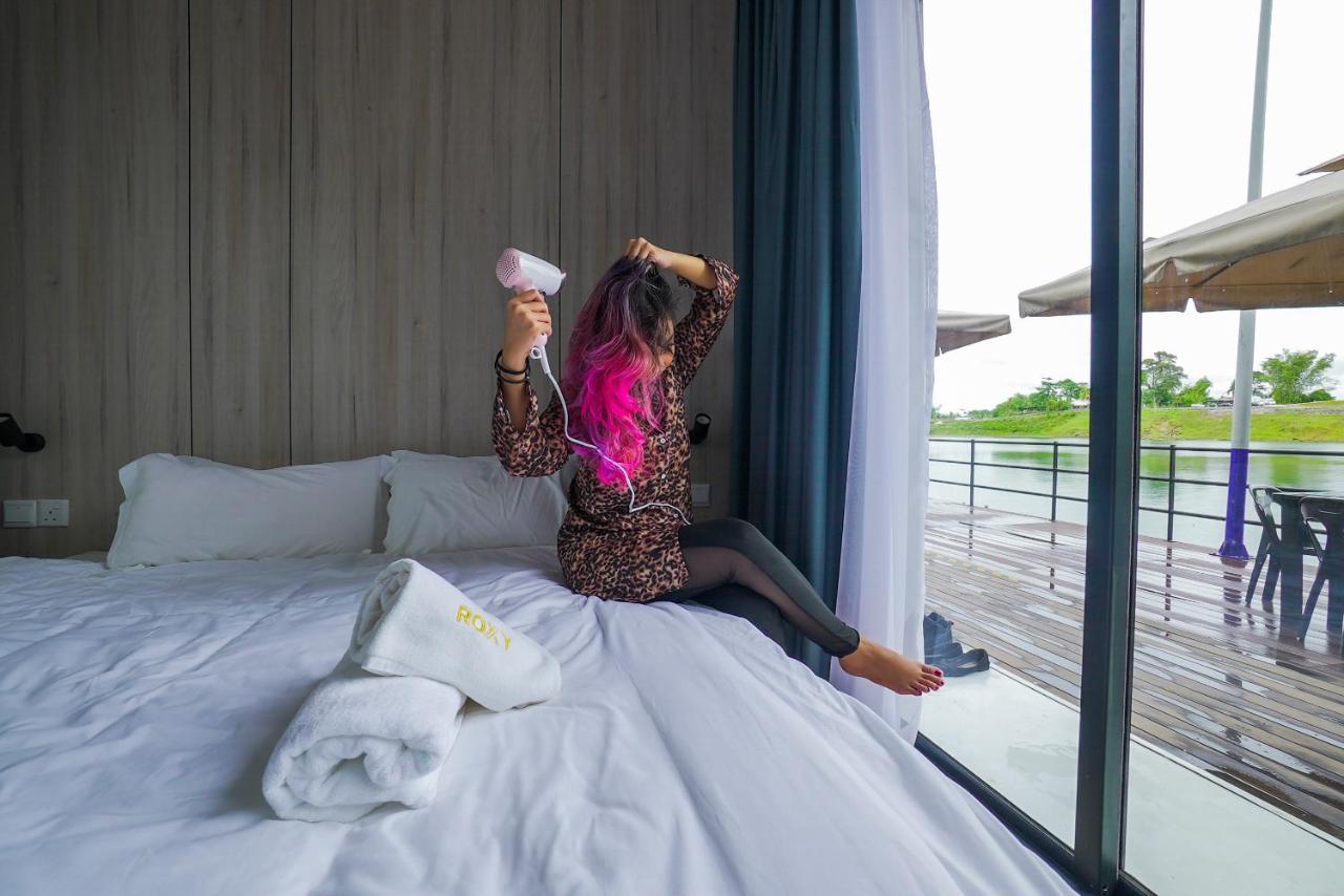 Roxy Tasik Biru Resort City Bau Exteriör bild